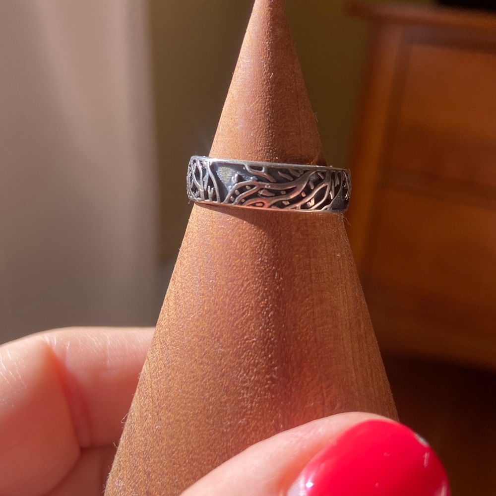 Size 9 sterling silver vine ring